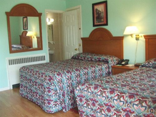 Robin Hood Motel Saratoga Springs Bagian luar foto